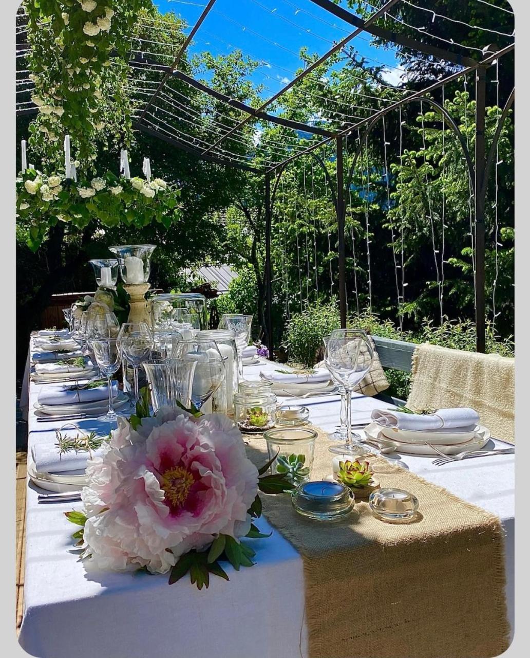 부르생모리스 La Ferme D'Angele B&B 외부 사진